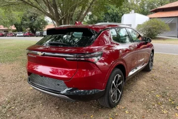 Preço do Chevrolet Equinox EV cai drasticamente após vendas superarem expectativas em 2025