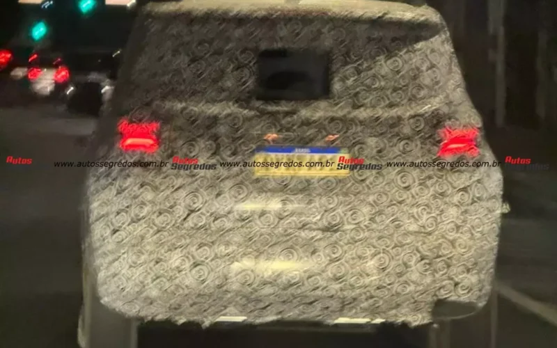 Leitor surpreende ao fotografar o Jeep Renegade híbrido de 48 Volts em 2027