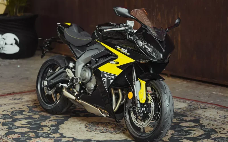 Triumph Daytona 660 Cup Limited Edition: uma raridade nas mãos de poucos sortudos