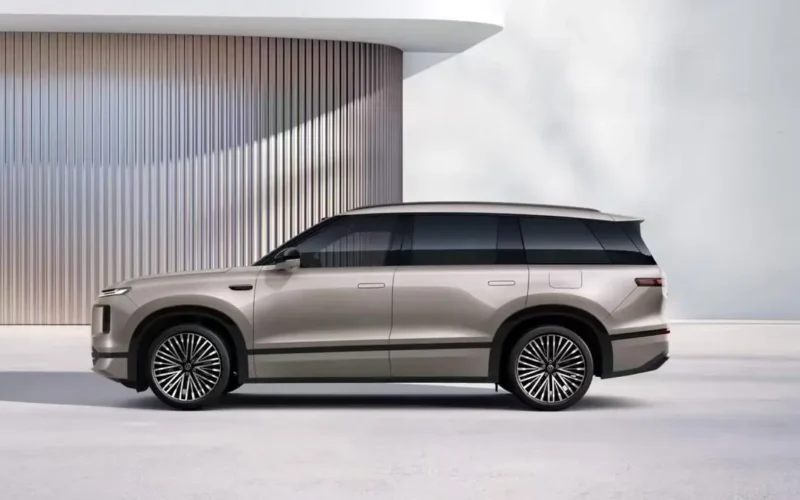 Novo VW ID. Era X9: o pioneiro SUV EREV da Volkswagen chega ao mercado chinês.