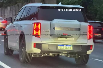 Leitor compartilha imagem de SUV híbrido plug-in GAC ES9 com capacidade para seis ou sete pessoas