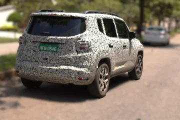 Novo Jeep Renegade 2027 MHEV de tecnologia inovadora chegará às ruas em março