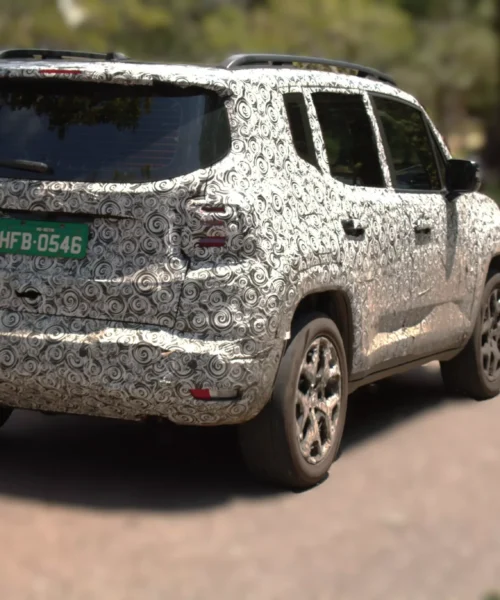 Novo Jeep Renegade 2027 MHEV de tecnologia inovadora chegará às ruas em março