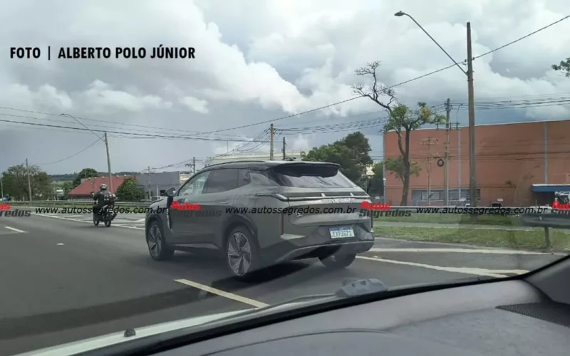 “Avistado no Brasil: Link & Co 08, o novo membro da família Volvo XC40”