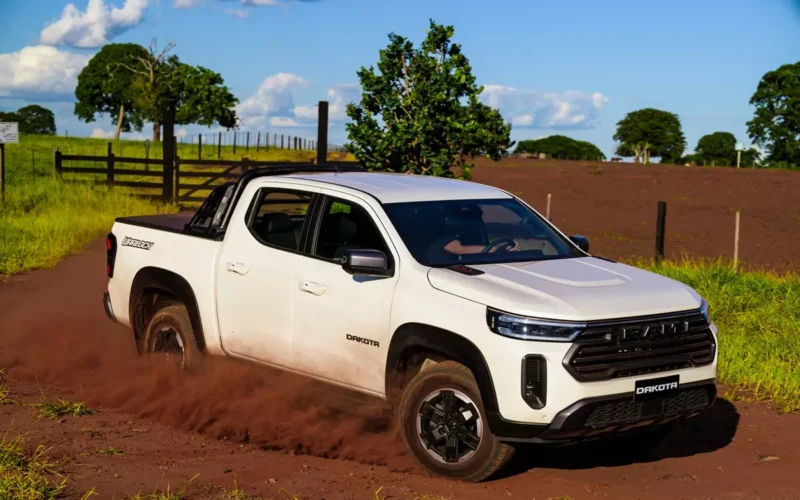 Novidades no mercado brasileiro: Ram Dakota chega em versões exclusivas Warlock e Laramie.