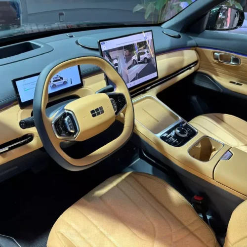 Geely EX5 EM-I (híbrido) chega ao Brasil com três opções de versão; confira todas