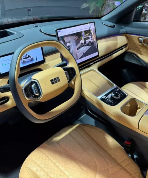 Geely EX5 EM-I (híbrido) chega ao Brasil com três opções de versão; confira todas