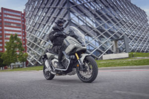 Honda X-Adv inova com tecnologia de ponta