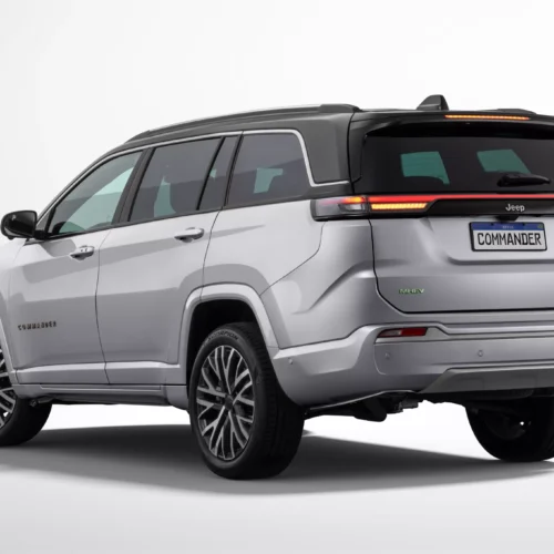 Novo Jeep Commander 2027 inova com opções híbridas e potente motor flex de 272 cv