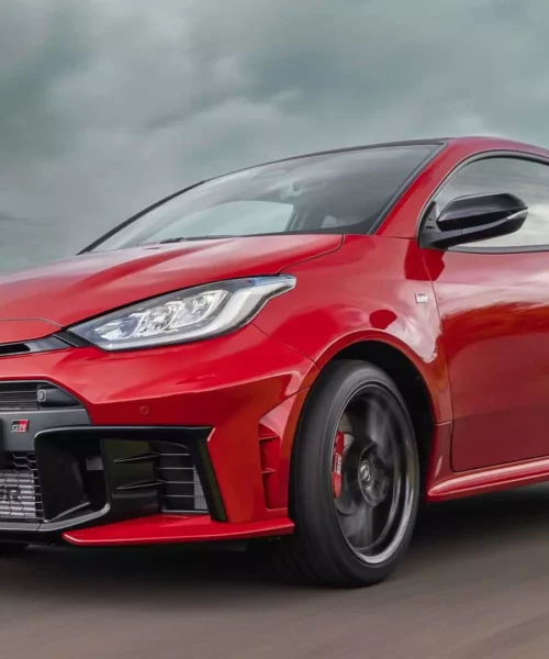 Unidades do Toyota GR Yaris se esgotam rapidamente antes mesmo de chegar às concessionárias