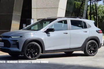 Chevrolet Sonic 2027 aparece em imagens sem disfarces; lançamento está previsto para maio