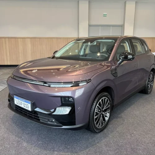 Leapmotor B10 chega ao Brasil com preço atrativo e apoio da Stellantis