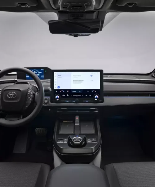 Toyota bZ4X: Novo SUV elétrico com tração AWD e até 343 cv chega ao Brasil