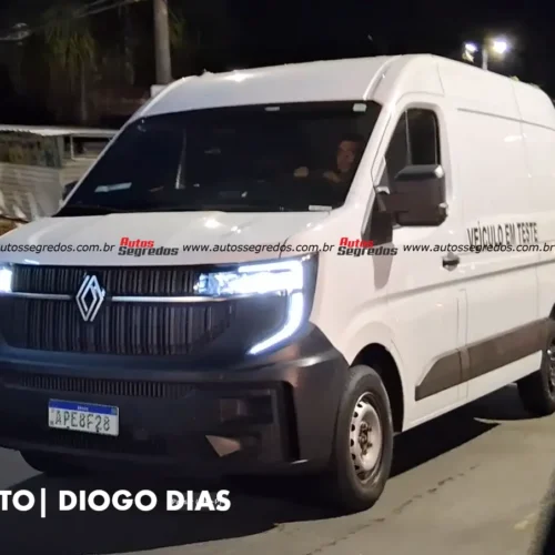 Renault Master 2027 é flagrada em sua versão definitiva; confira as imagens