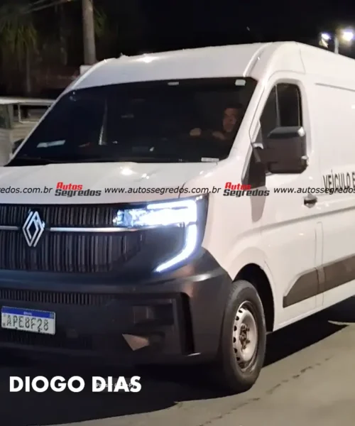 Renault Master 2027 é flagrada em sua versão definitiva; confira as imagens