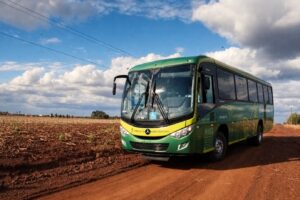 Mercedes-Benz transforma chassi OF 1619 para enfrentar terrenos acidentados